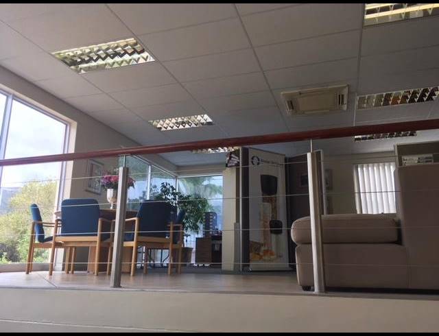 1,884M² FACTORY RENTED IN WESTLAKE